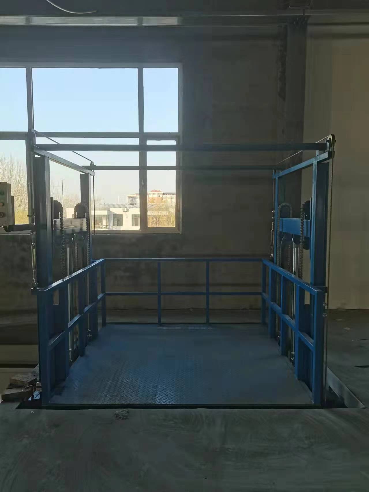 定制型導(dǎo)軌升降平臺